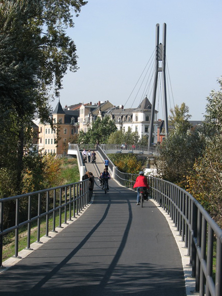 Dresden-Pieschen, Brücke